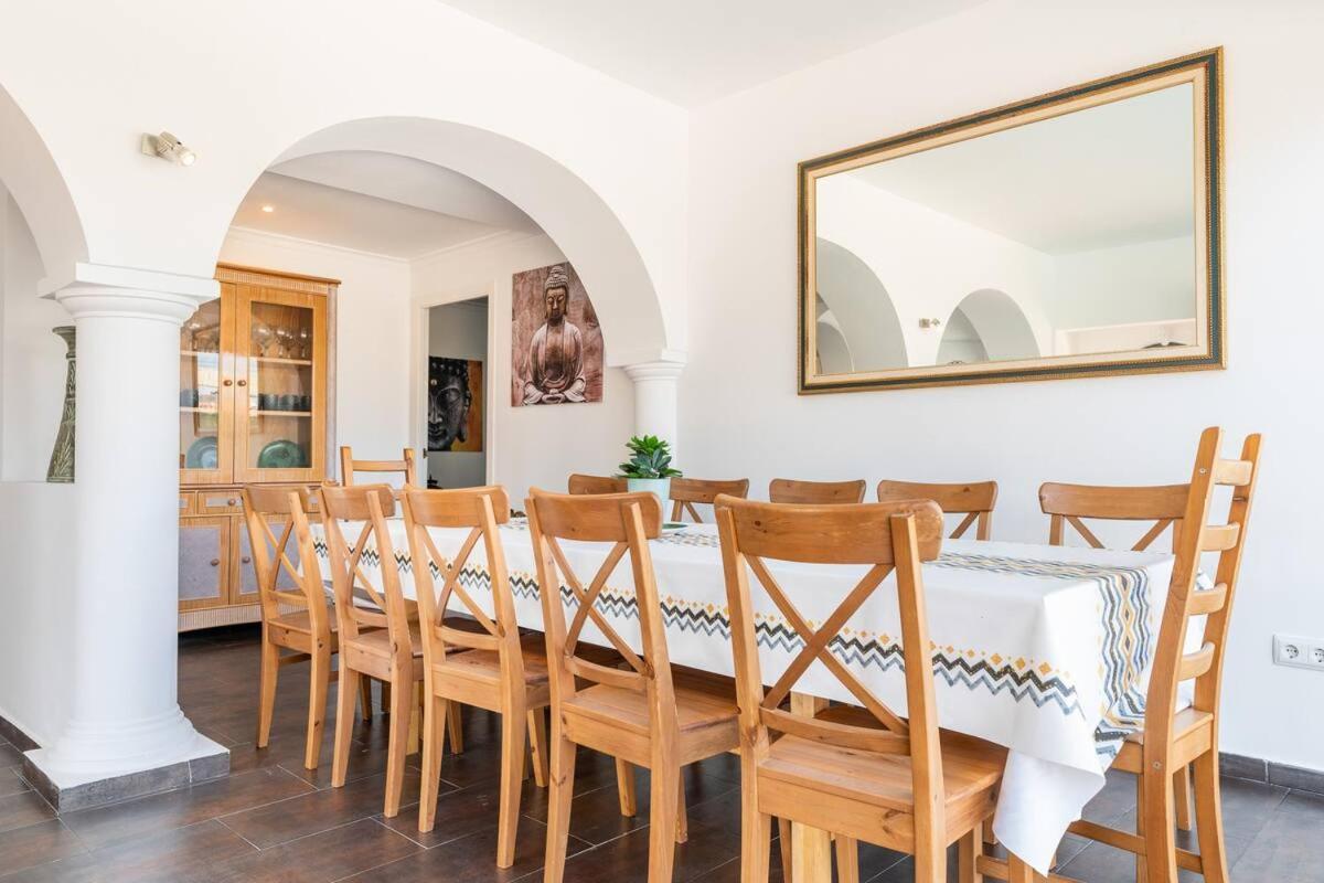 Villa Constantinos Apartamentos O Villa Completa 卡尔佩 外观 照片
