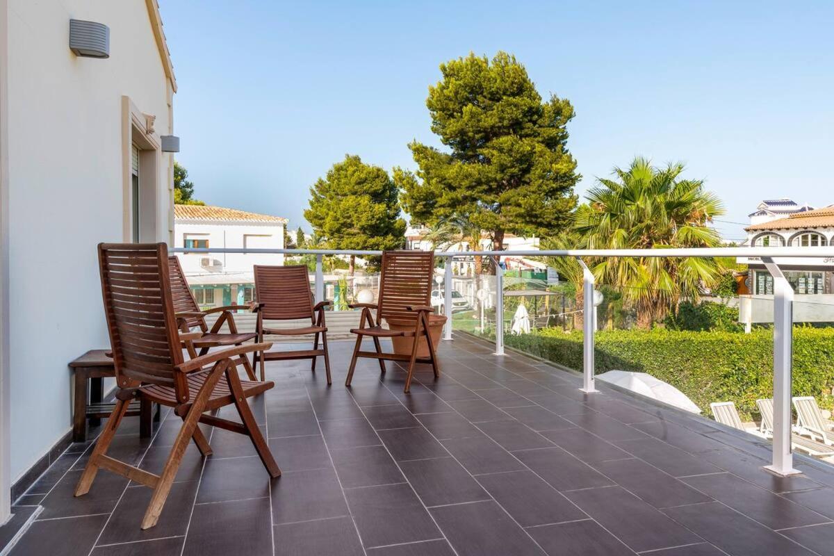 Villa Constantinos Apartamentos O Villa Completa 卡尔佩 外观 照片